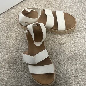 Time and Tru White Espadrille Sandals